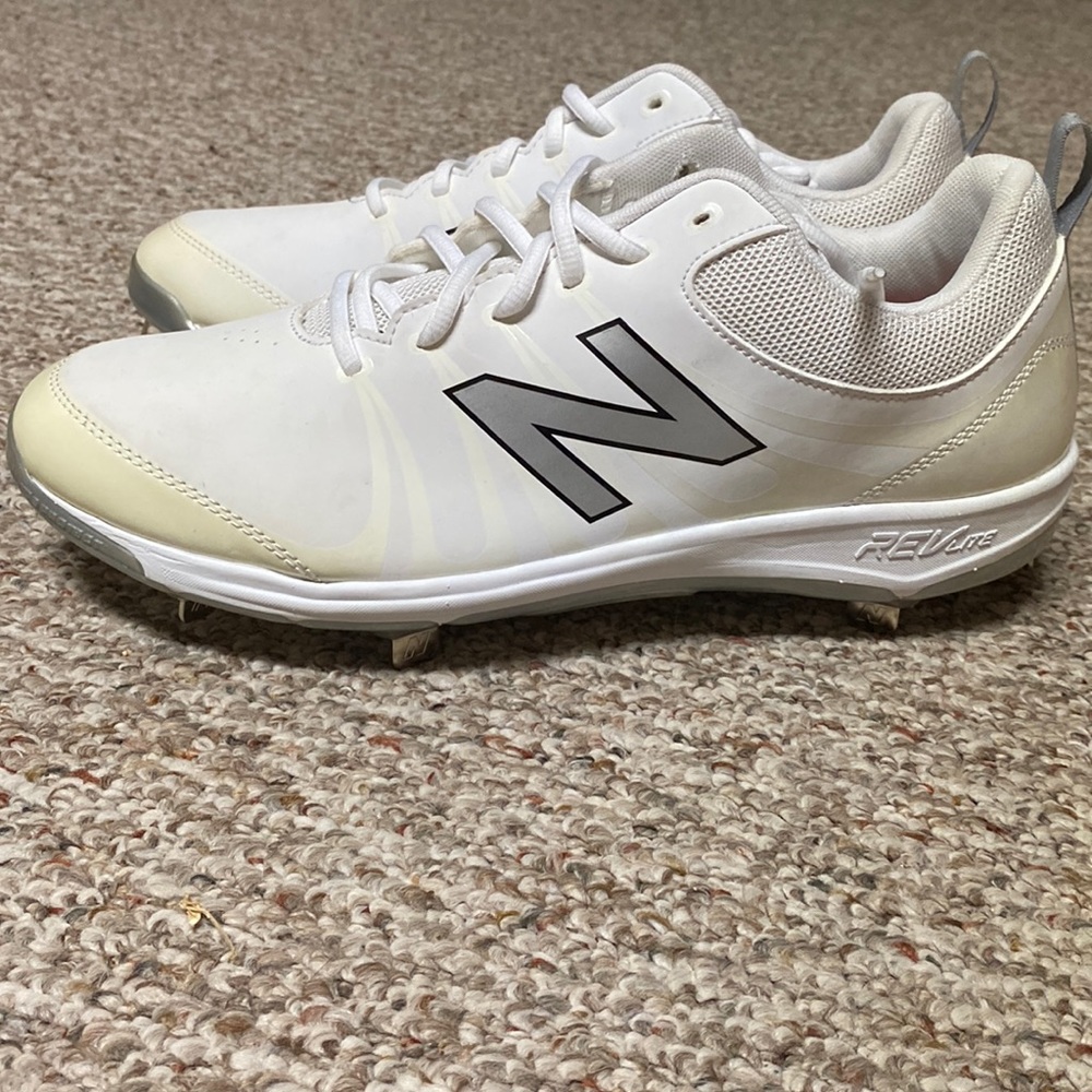 New balance baseball cleats